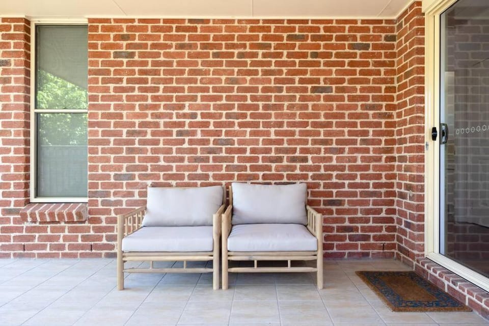 Adorable 1-bedroom Kuzman Guesthouse House in Mudgee