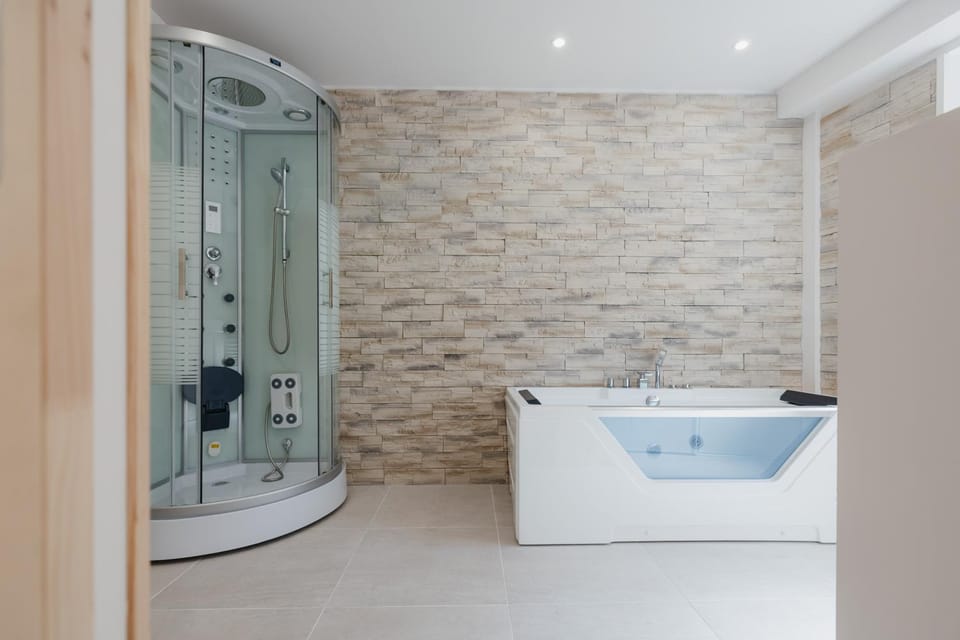Steam room, Bathroom, Spa and wellness centre/facilities