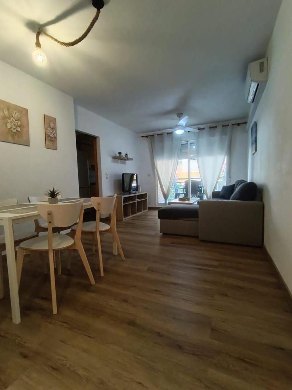Communal lounge/ TV room, Living room, Lounge or bar, Dining area