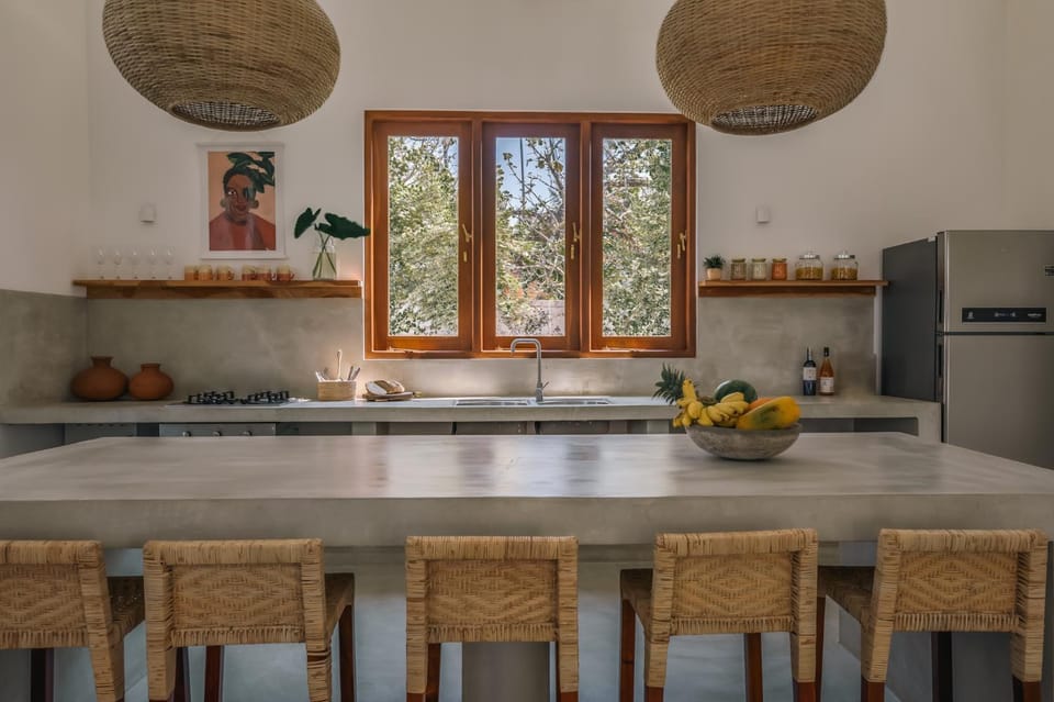 Kitchen or kitchenette, Dining area, oven, pet friendly
