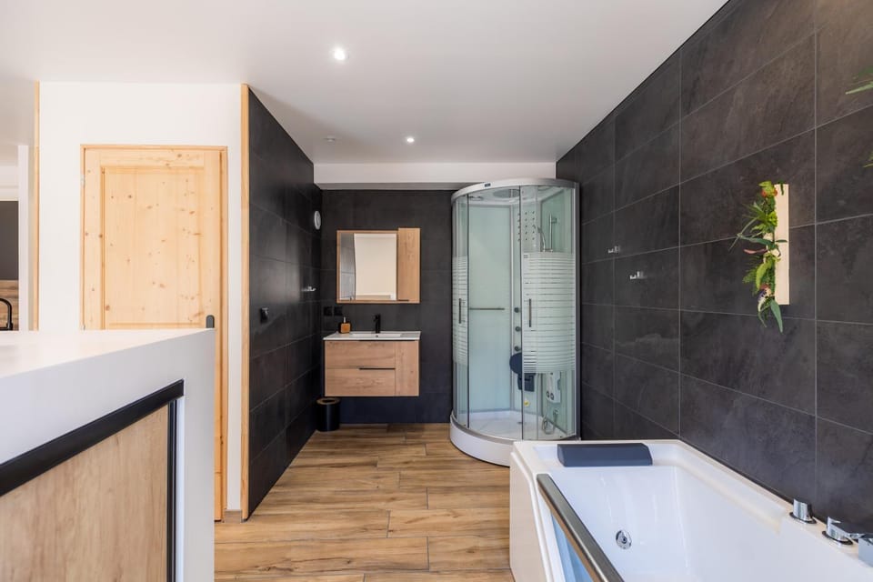 Steam room, Bathroom, Spa and wellness centre/facilities