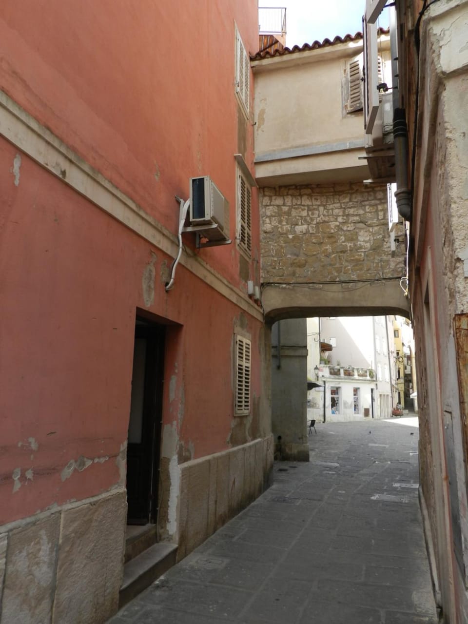 Property building, Facade/entrance, Neighbourhood, Street view