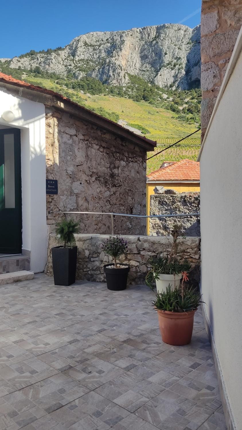 Natural landscape, Balcony/Terrace, Mountain view