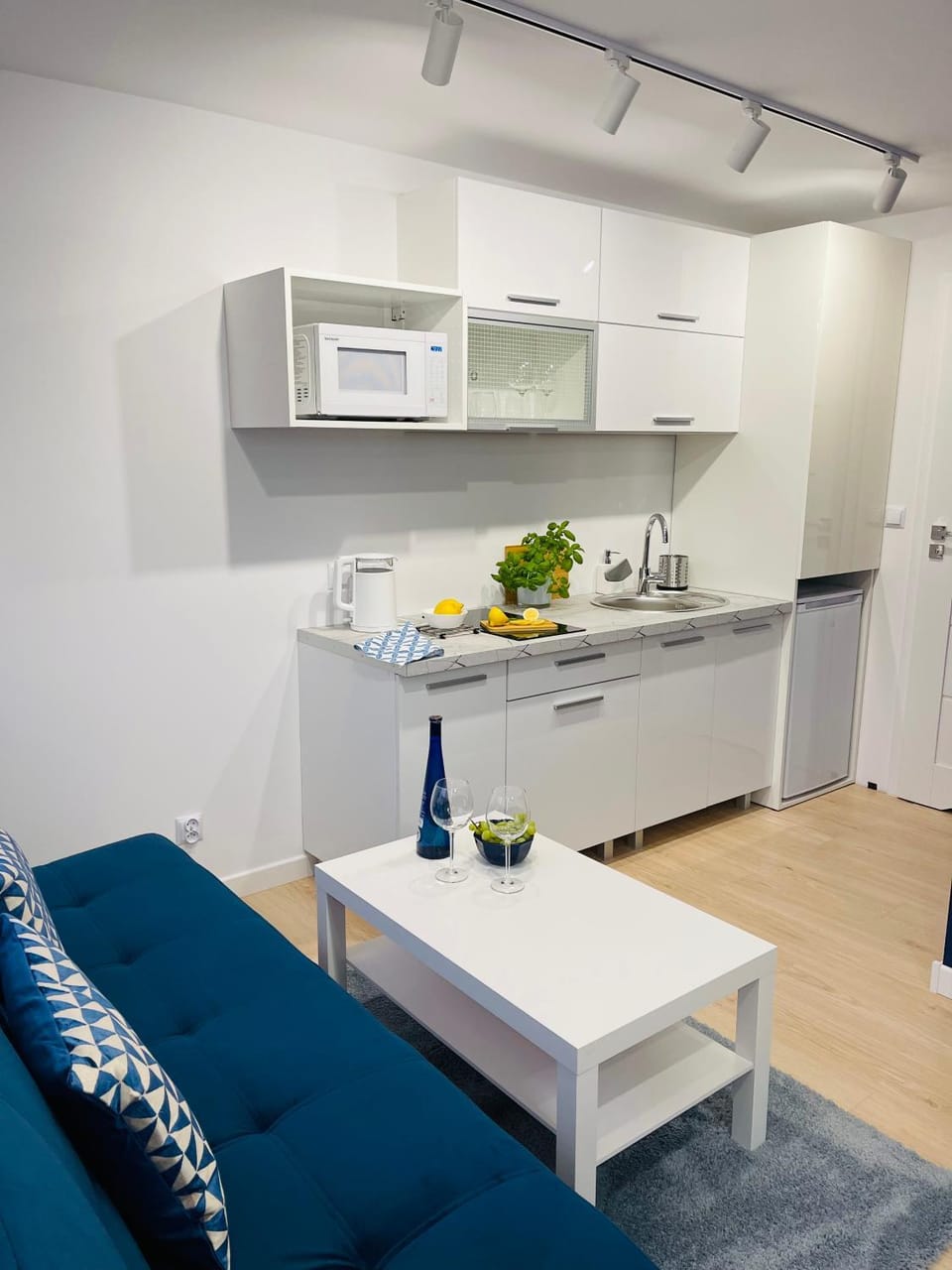Kitchen or kitchenette, Living room, Dining area, minibar