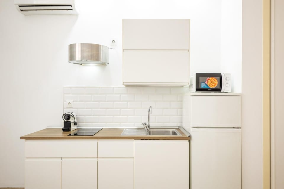Kitchen or kitchenette