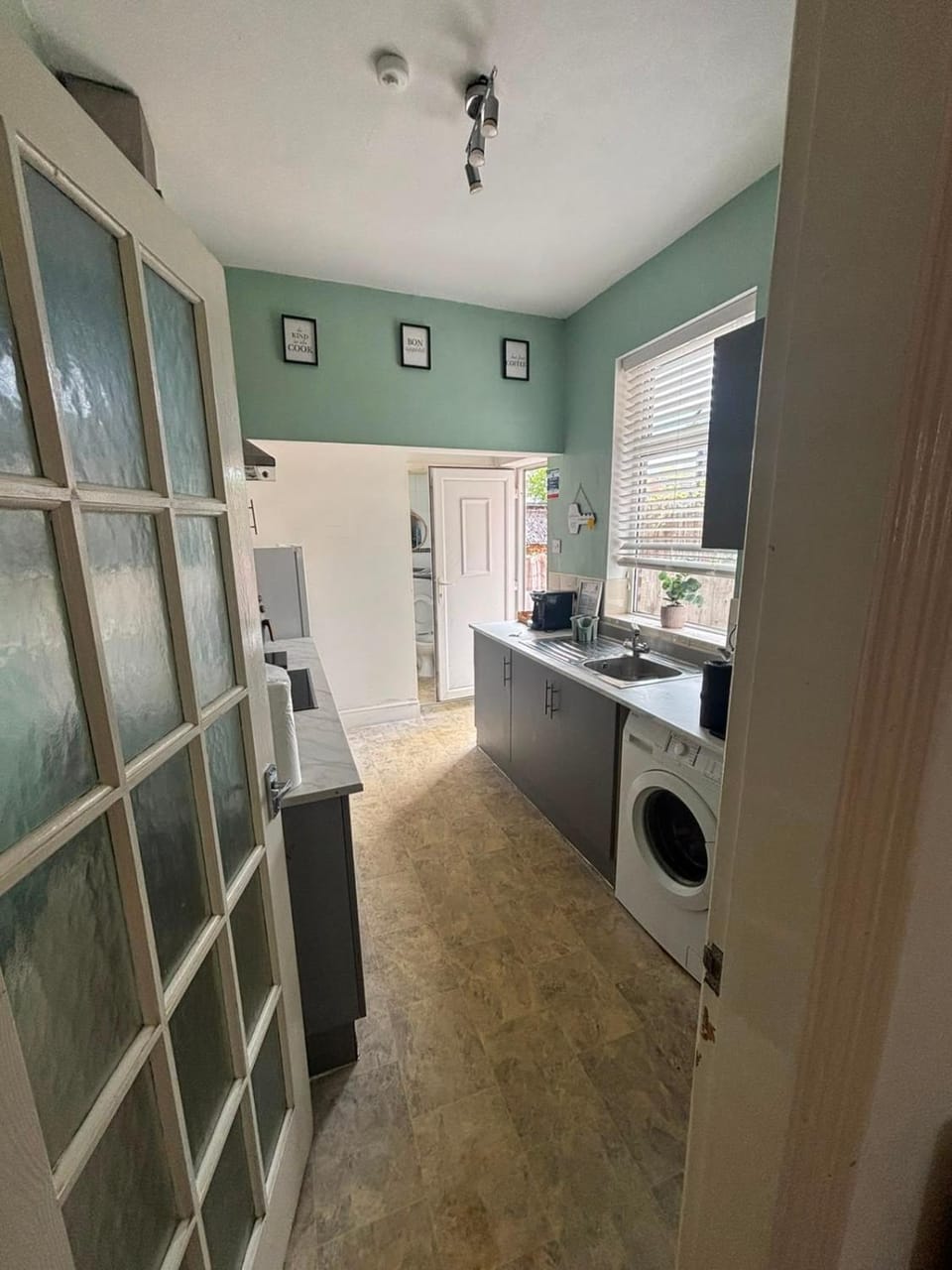 Selston House, 3 bedroom cosy cottage Home for up to 6 Guests, Cul-de-sac on Private road House in Amber Valley