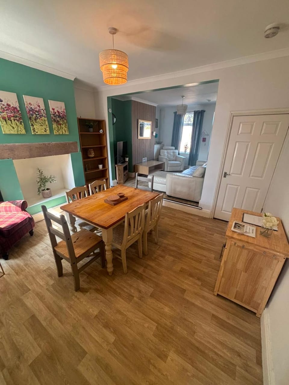 Selston House, 3 bedroom cosy cottage Home for up to 6 Guests, Cul-de-sac on Private road House in Amber Valley