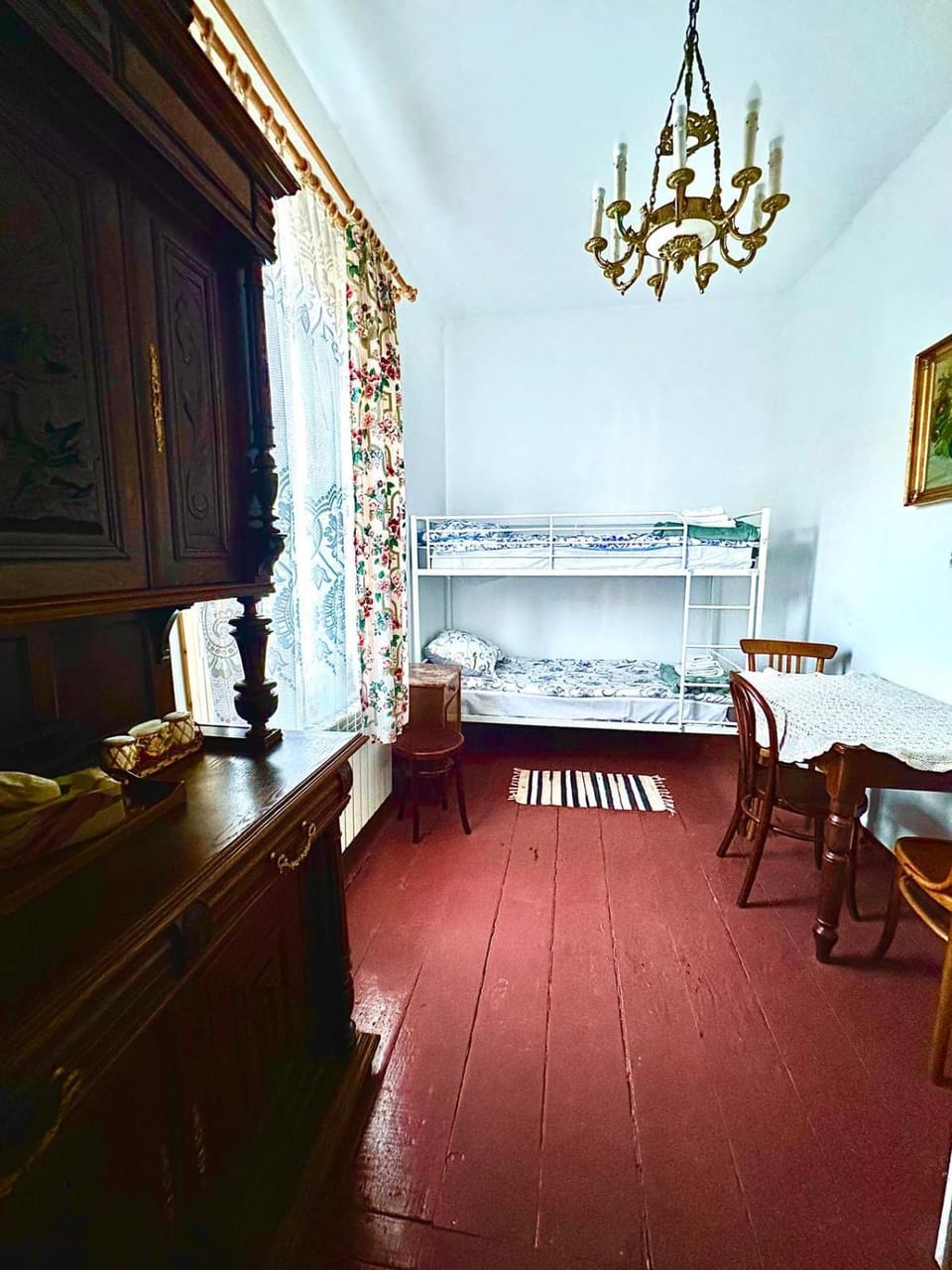 Dom pod Platanami House in Lviv Oblast