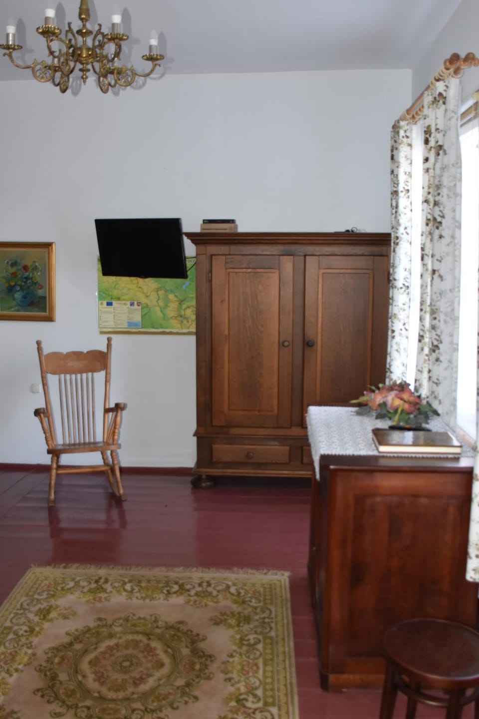 TV and multimedia, Seating area, Bedroom, wardrobe