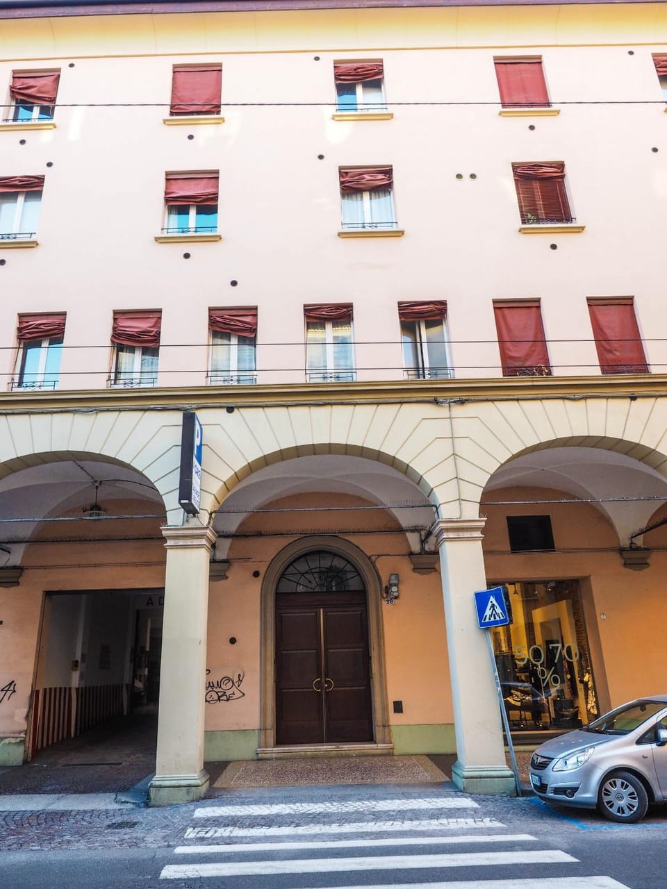 Property building, Facade/entrance, Off site