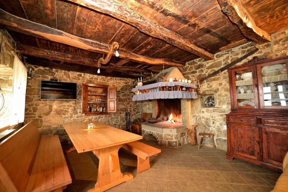 Living room, Seating area, flat iron