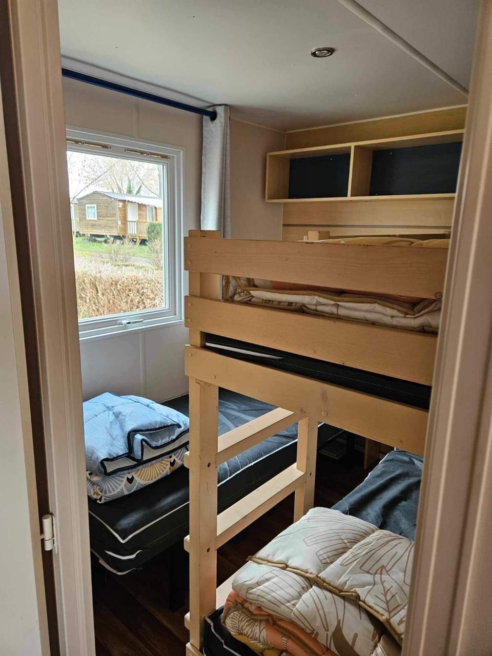 Bed, Bedroom, bunk bed
