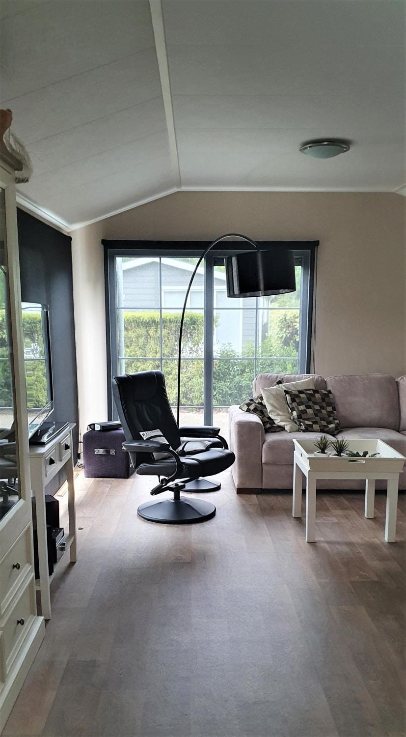 Mooi Chalet voor een Top Vakantie aan Zee Chalet in Zeeland, Netherlands