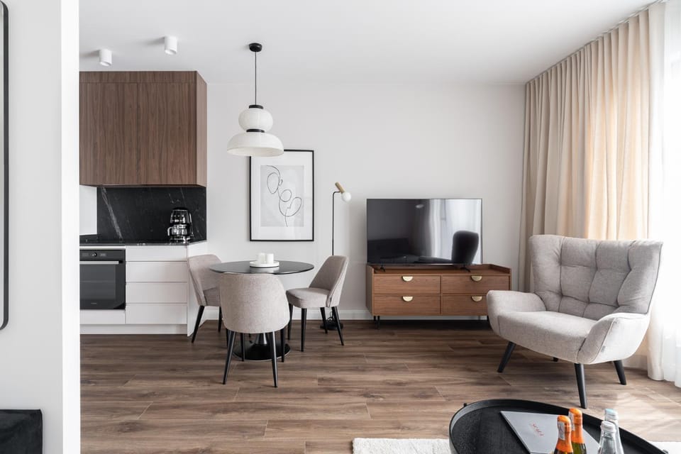 TV and multimedia, Kitchen or kitchenette, Living room, Seating area, Dining area, Evening entertainment, oven