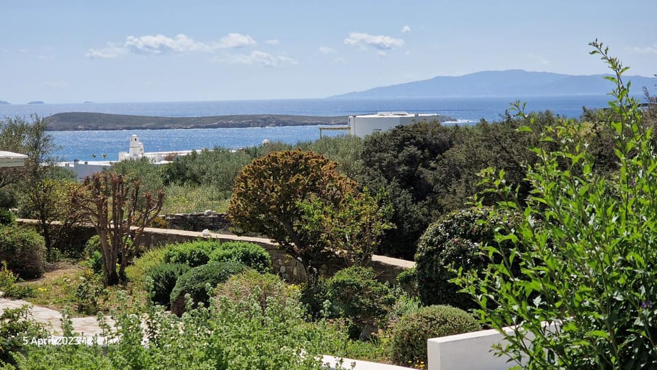 Villa Zoe with Seaview near Golden Beach House in Paros, Greece
