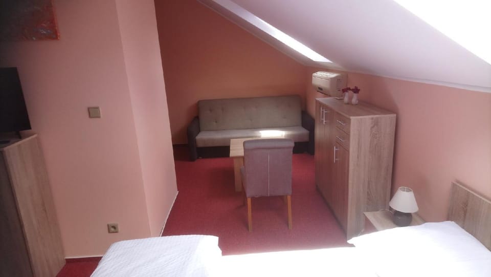Restaurace-Pension-Vinařství U Šťastných Bed and Breakfast in South Moravian Region