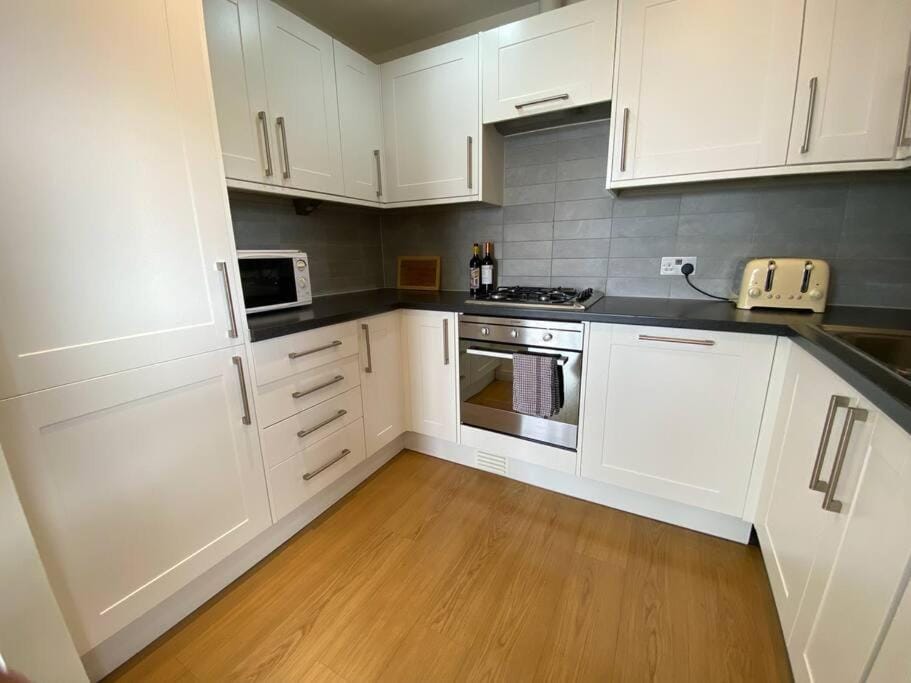 Kitchen or kitchenette, dishwasher, minibar, pet friendly, stove, toaster