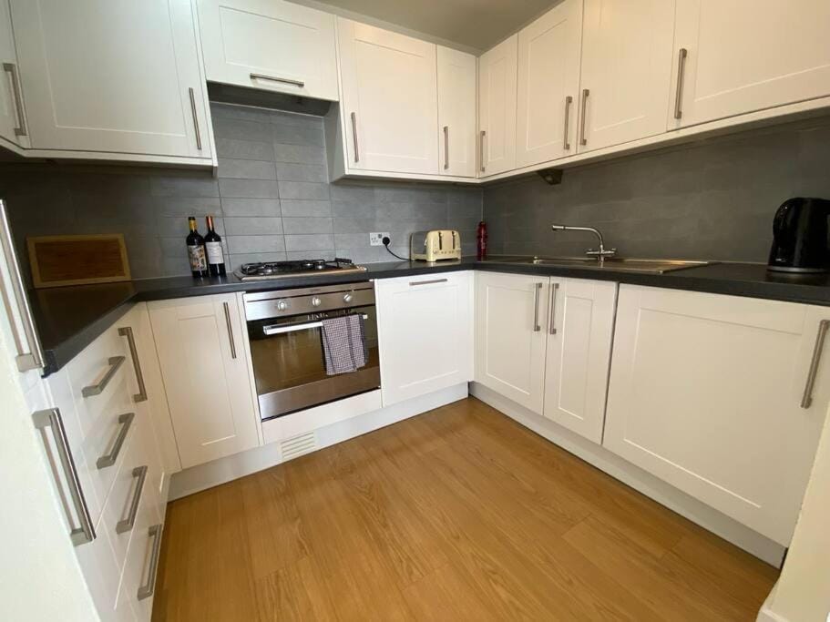 Coffee/tea facilities, Kitchen or kitchenette, dishwasher, minibar, pet friendly, stove, toaster
