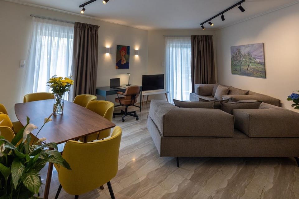 Living room, Dining area