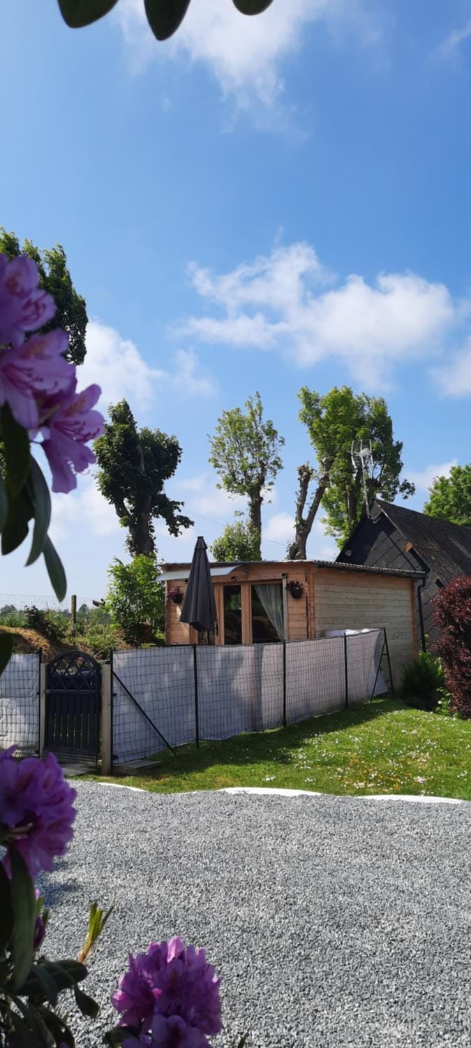 Chalet Studio 5kms Etretat Chalet in Normandy