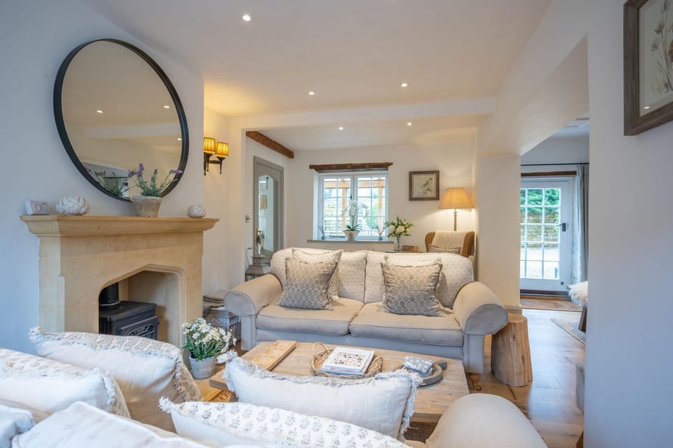 Property building, Living room, Seating area, flat iron