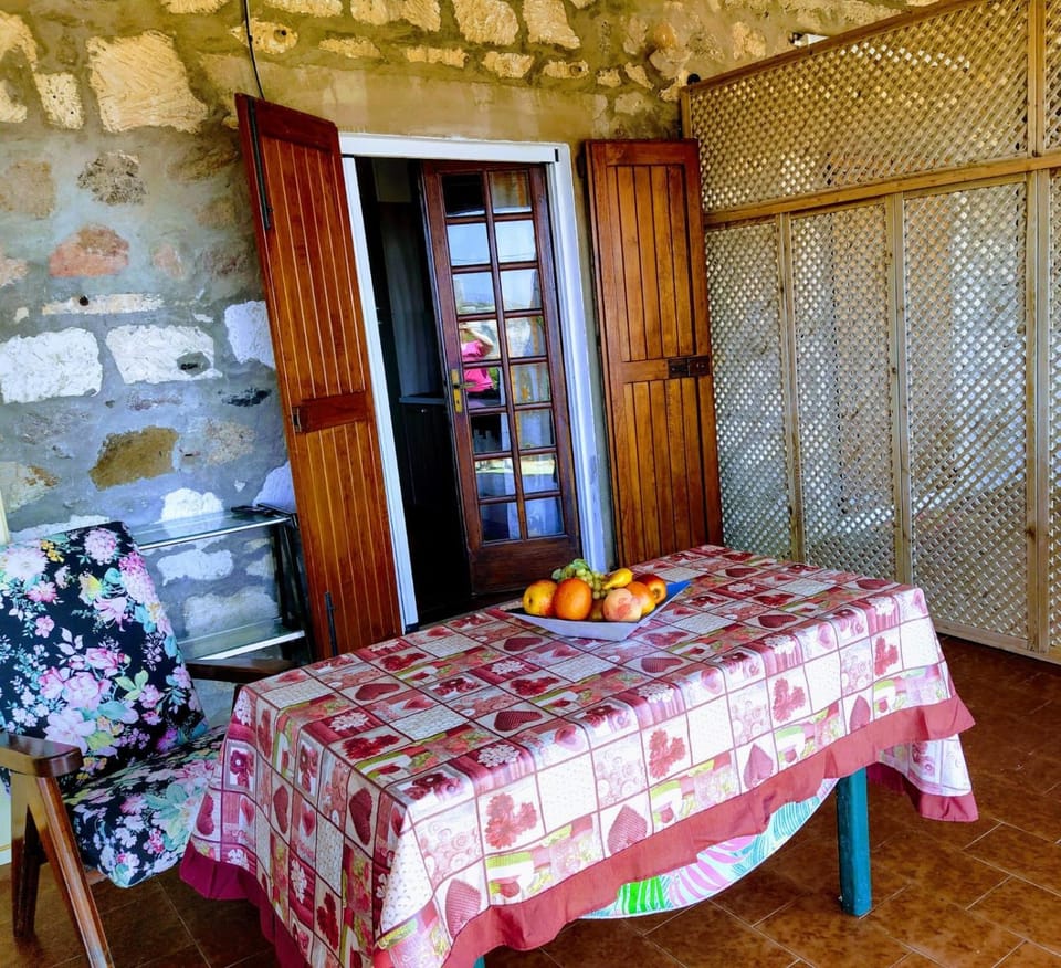 Patio, Dining area