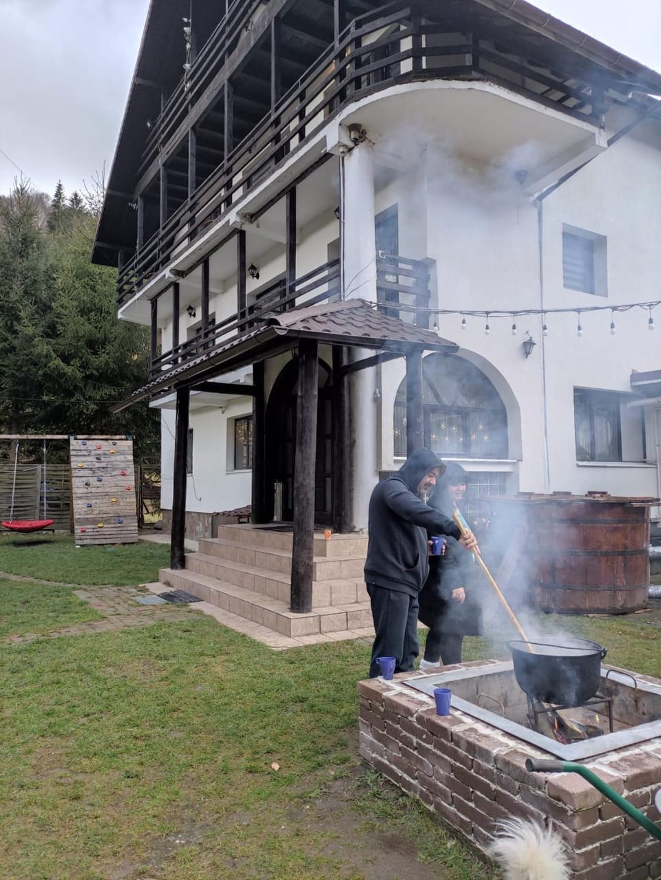 CASA HAIDUCILOR SATIC Bed and Breakfast in Brașov County