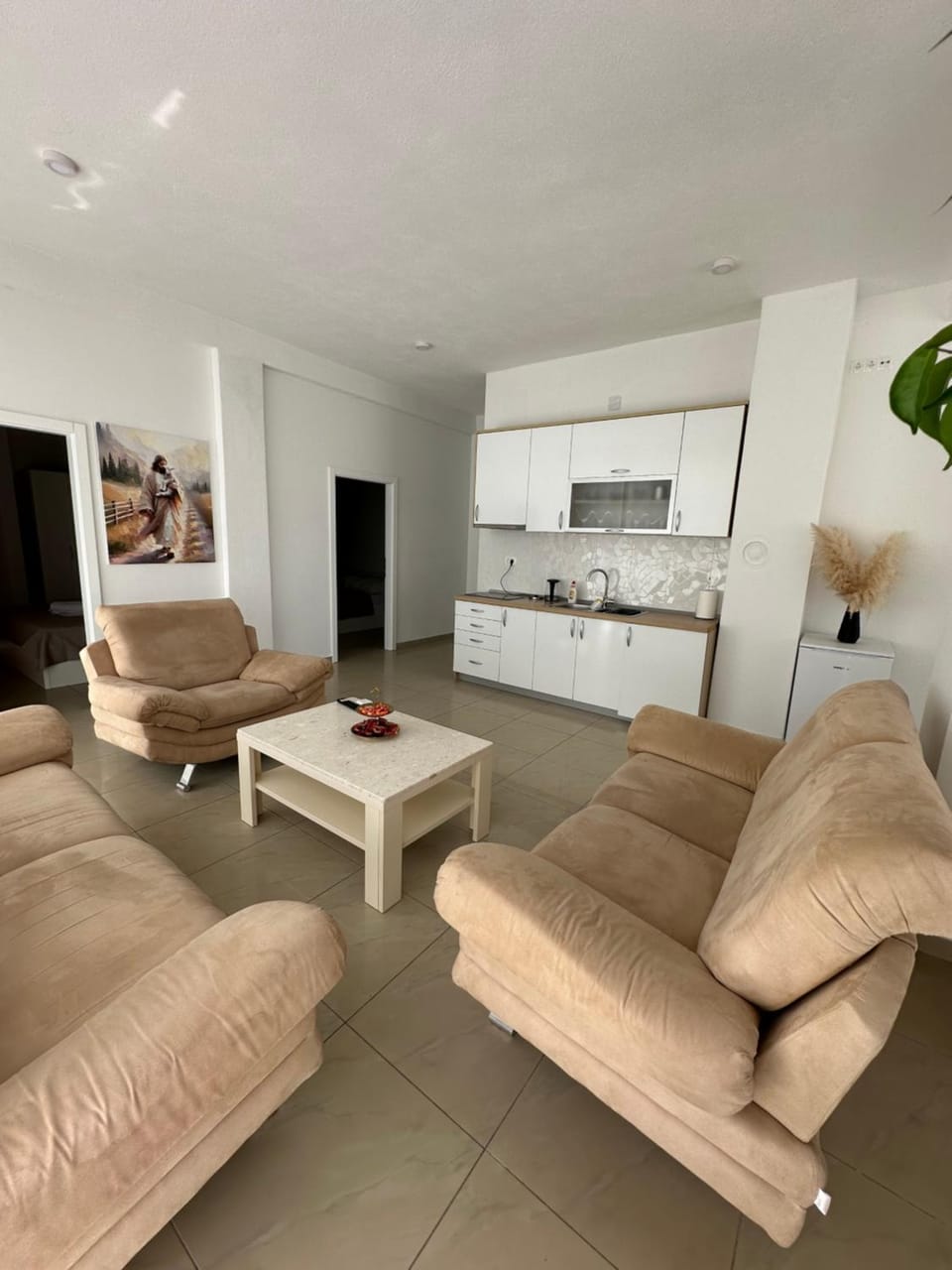 Kitchen or kitchenette, Living room, Seating area
