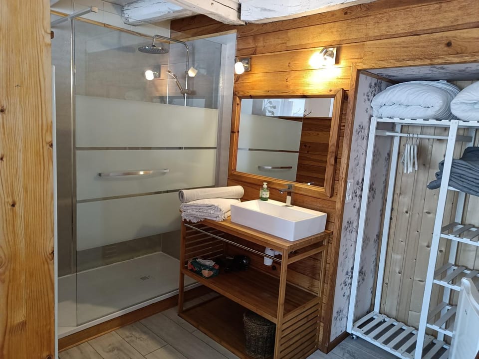 Bord de Seille Bed and Breakfast in Jura