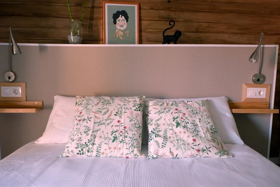 Bed, Bedroom
