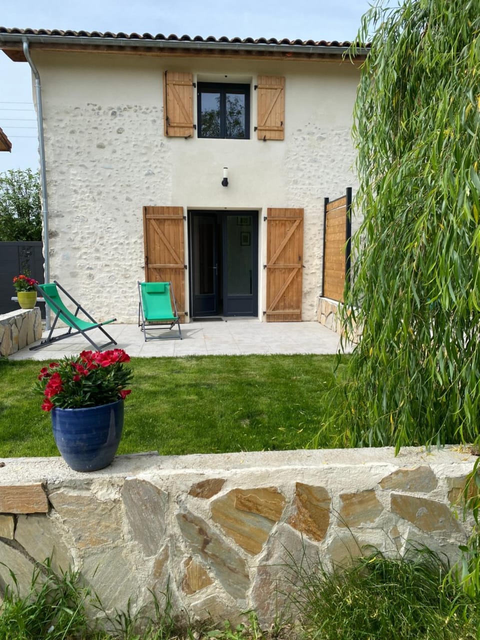 Facade/entrance, Garden