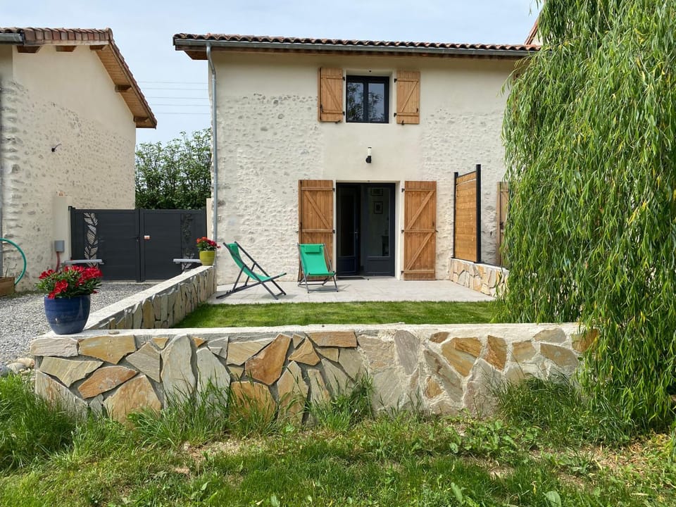 Facade/entrance, Garden