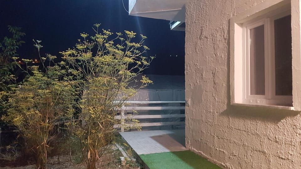 Property building, Balcony/Terrace