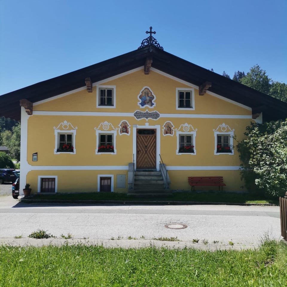 Property building, Landmark view, pet friendly