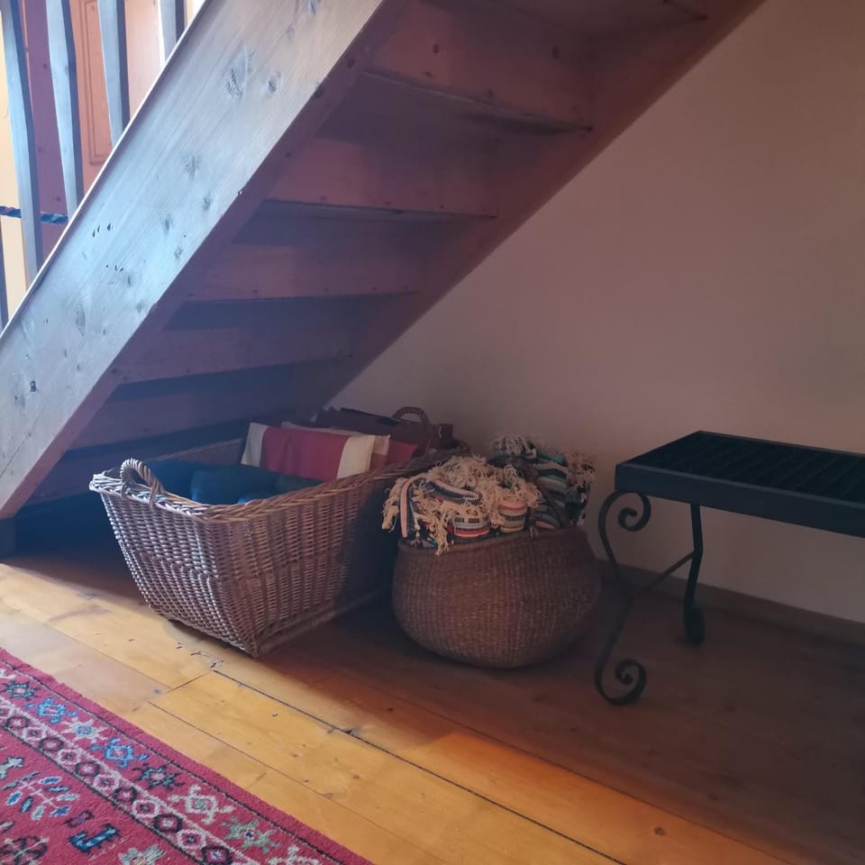 Decorative detail, pet friendly