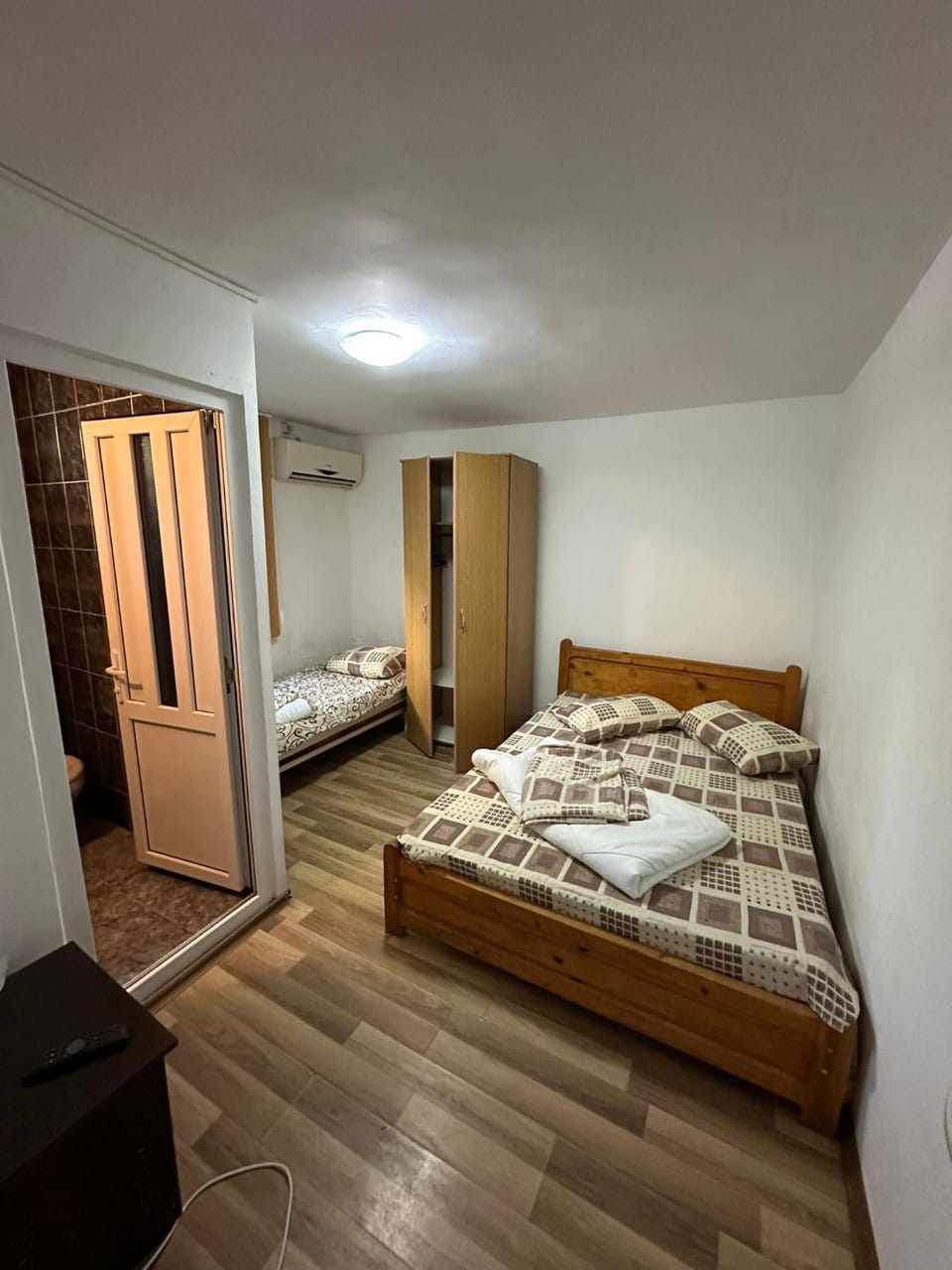 Bed, Photo of the whole room, Bedroom, wardrobe