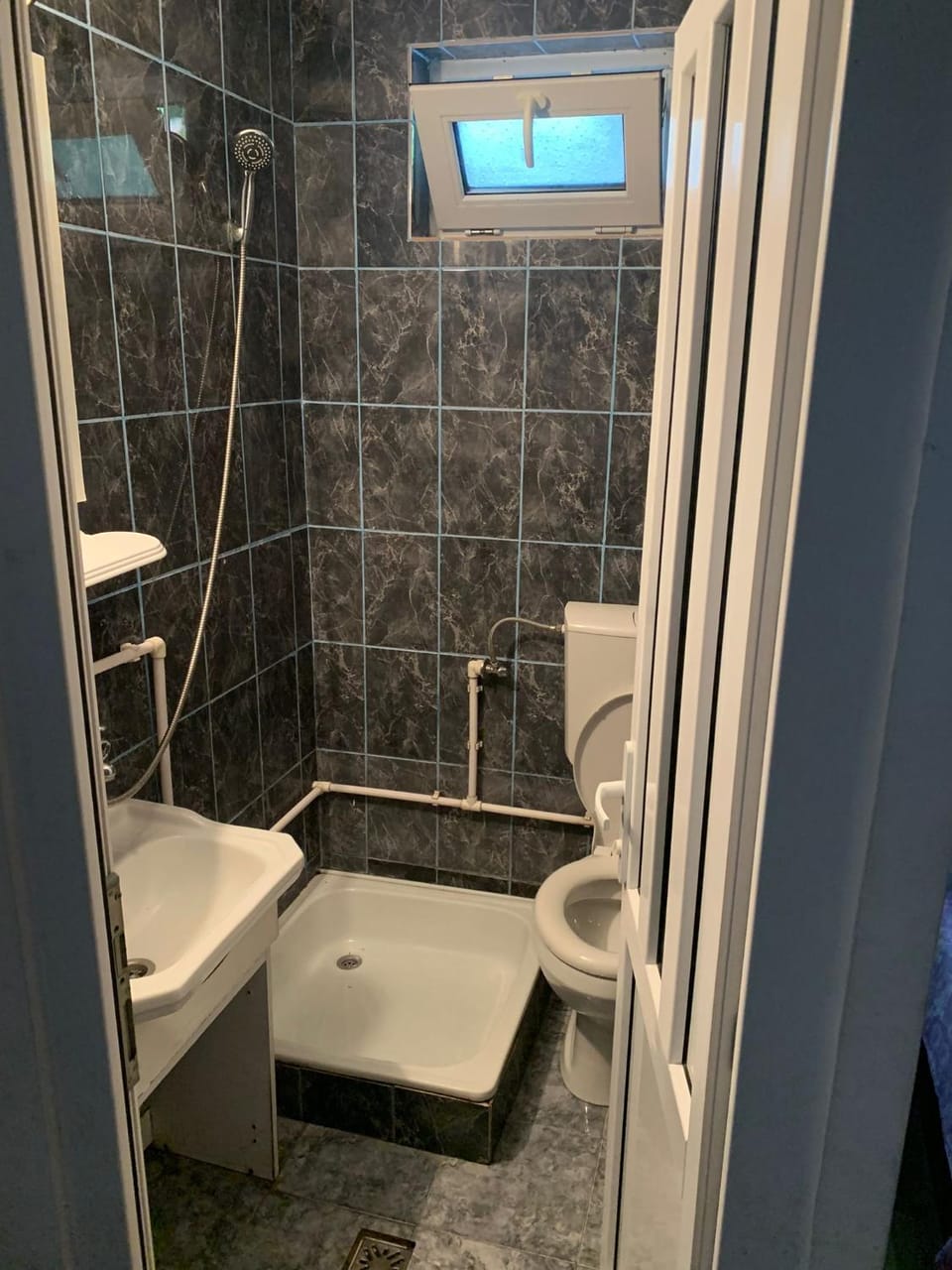 Shower, Toilet, Bathroom, Bath