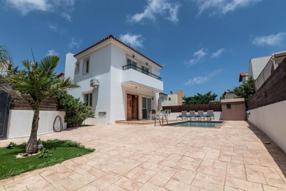 Orestiada Villa Ekaterina 3 bdrm Villa in Paralimni