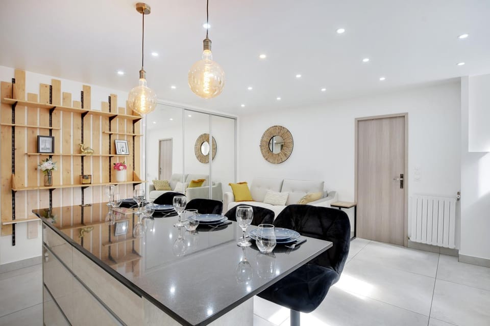 Living room, kitchen