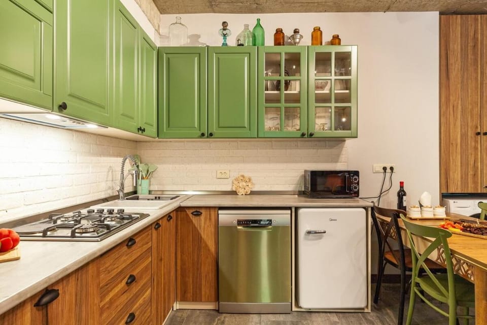 Kitchen or kitchenette, Communal kitchen
