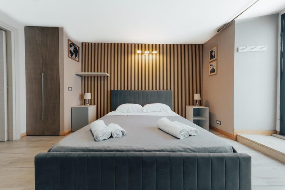 Bed, Bedroom, locker