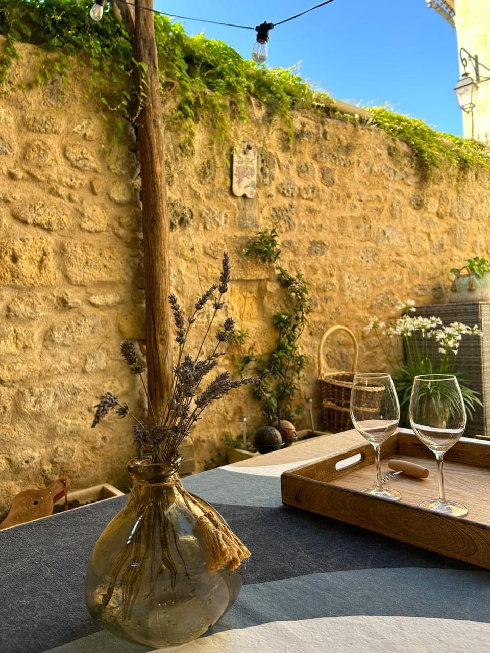 Patio, Day, Seating area