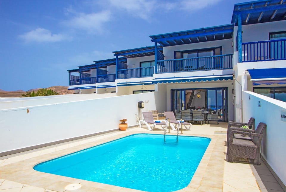 Property building, Pool view, Swimming pool