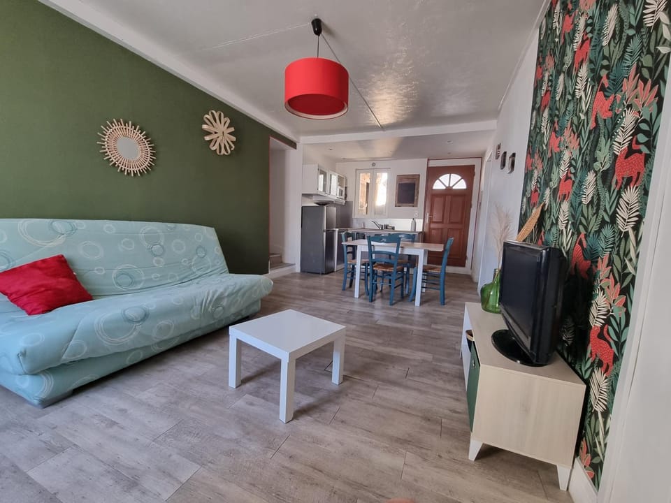 Joli appart. 2 à 8 pers. a 20 min du futuroscope Apartment in Centre-Val de Loire