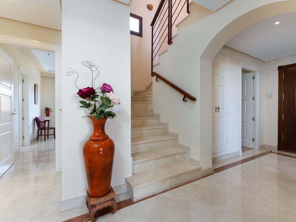 Nice duplex penthouse with the best sea views, luxury urbanization House in Marbella