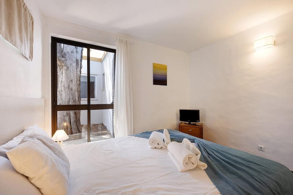 Living room, Bedroom