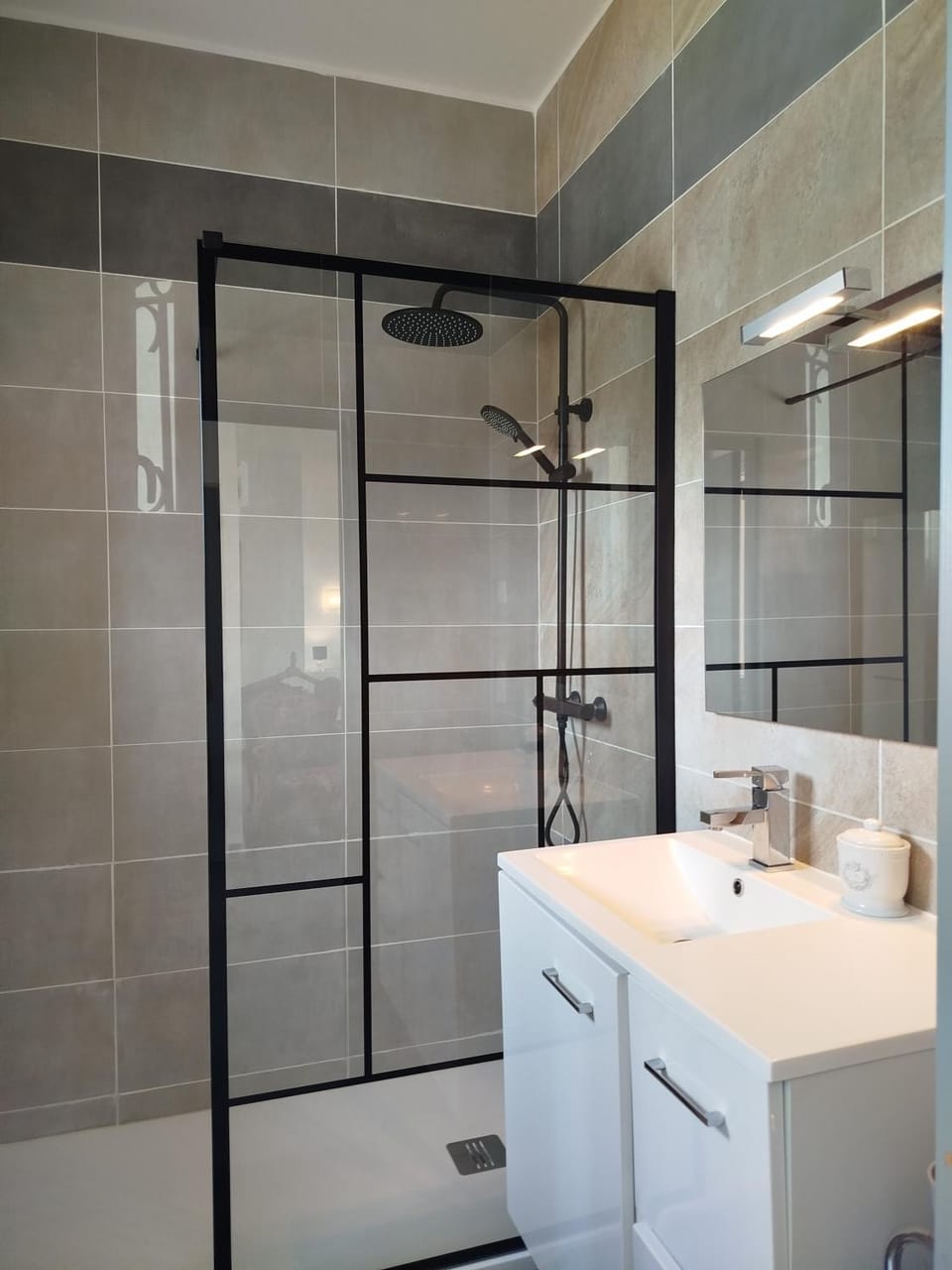 Guest-house de l’amandier - Vue cité médiévale Vacation rental in Occitanie