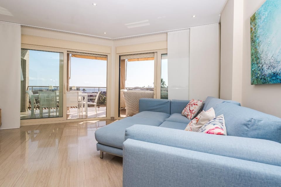 Ola Marina Apt Arenal Seafront 6 pax Apartment in Marina Alta