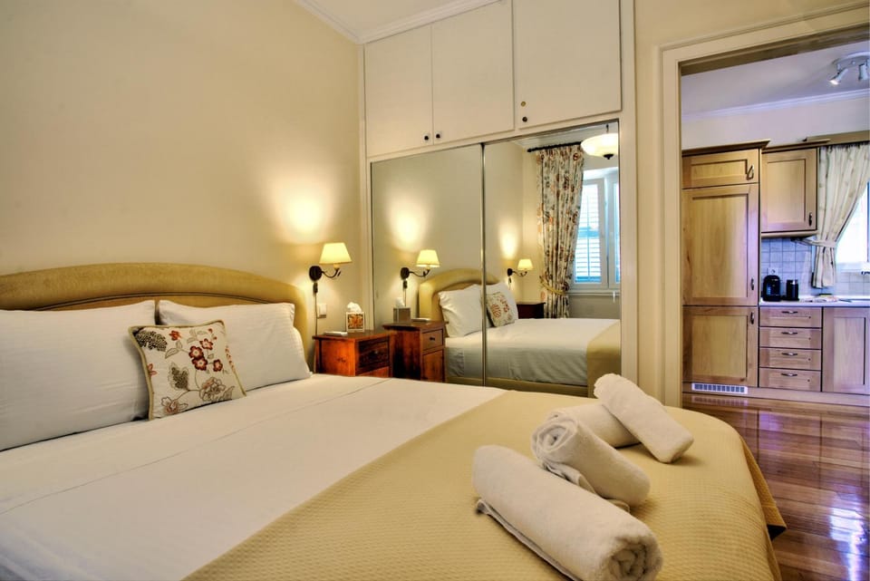 Bedroom, wardrobe