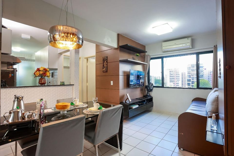 Communal lounge/ TV room, TV and multimedia, Seating area, Dining area, air conditioner